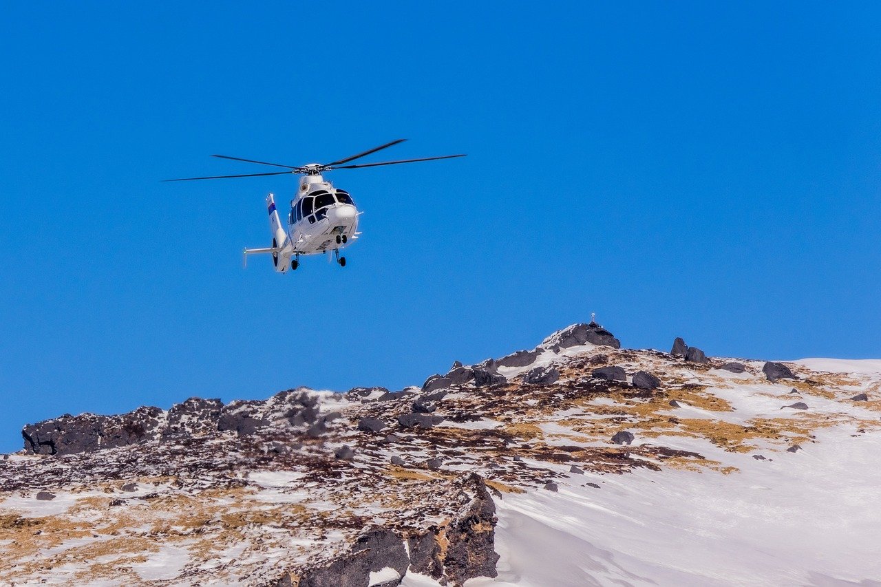 Safety in Snowboarding: Essentials for Winter Sports